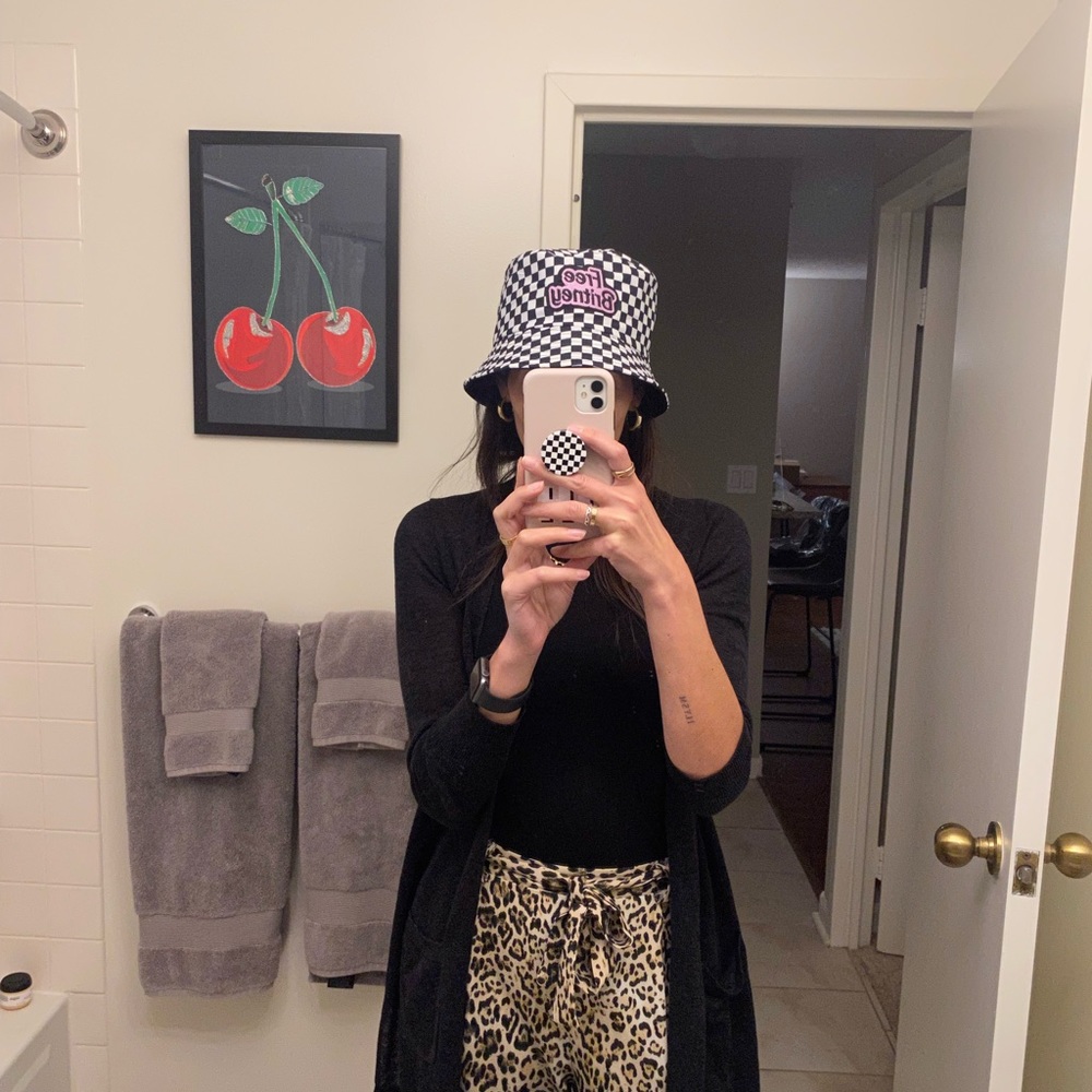 Free Britney bucket hat